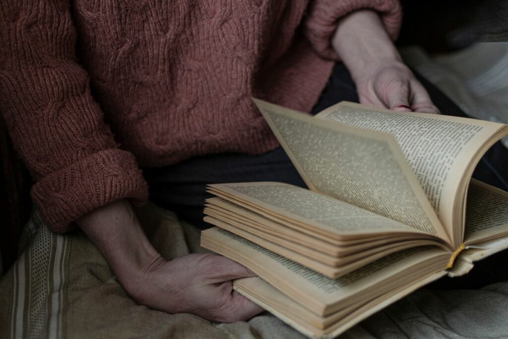 6 Dark Gothic Romance Novels For You To Indulge In