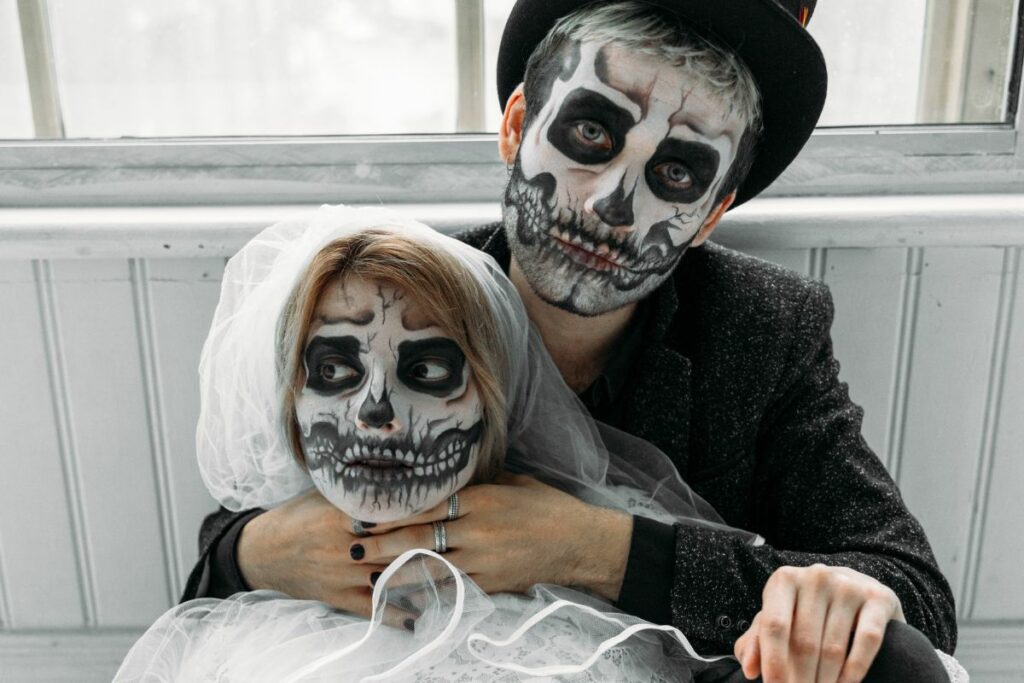 9 Best Dark Romance Novels To Read Next