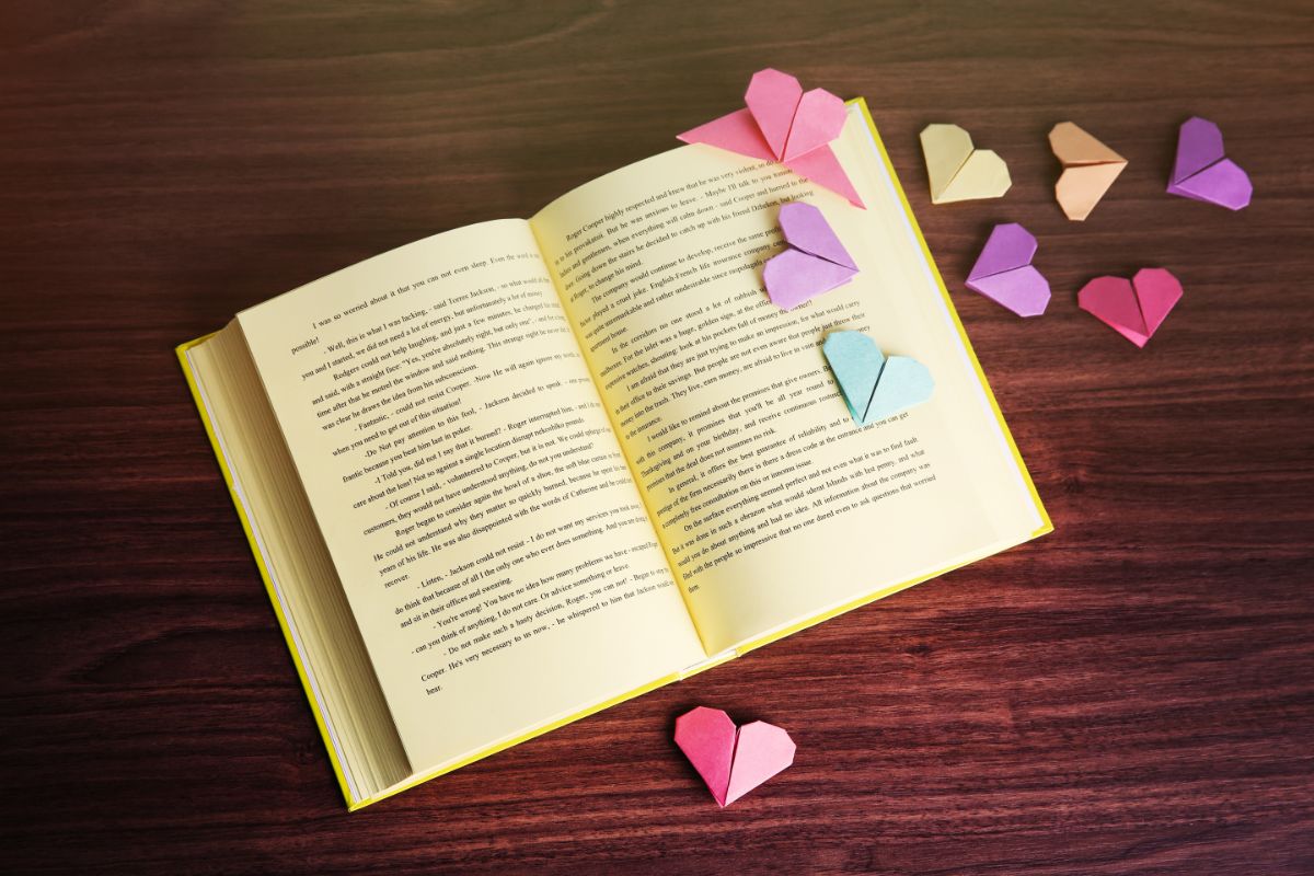 8 Best Trashy Romance Novels For You To Indulge In