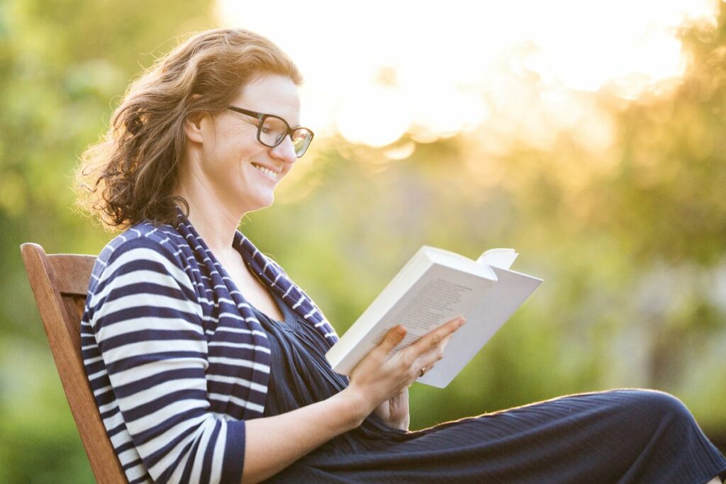 7 Amazing Comedy Romance Novels To Read Next