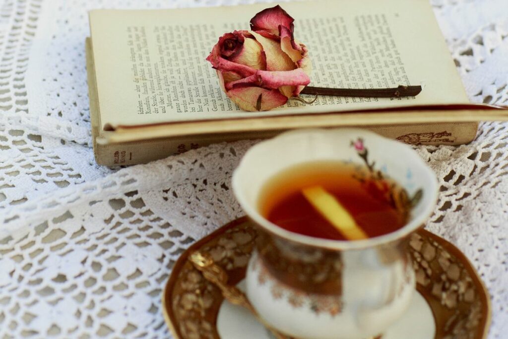 11 Heart Throbbingly Sad Romance Novels For You To Indulge In